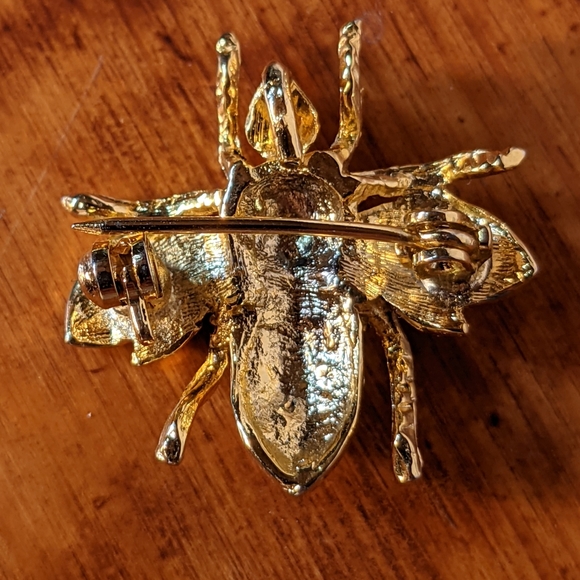 Vintage Bee Brooche - Picture 5 of 6